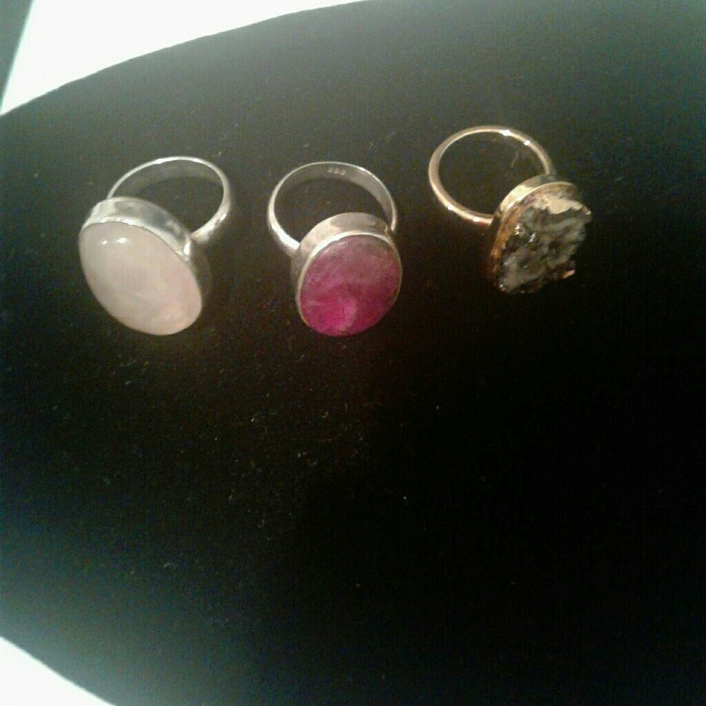 Ring - Picture 2 of 2